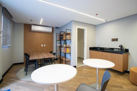 Apartamento para alugar com 38m², 2 quartos e sem vaga Apartamento para alugar com 38m², 2 quartos e sem vagaCoworking