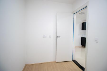 Quarto 1 de apartamento para alugar com 2 quartos, 38m² em Irajá, Rio de Janeiro