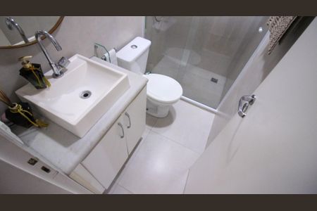 Apartamento à venda com 60m², 3 quartos e 1 vaga Apartamento à venda com 60m², 3 quartos e 1 vagaBanheiro