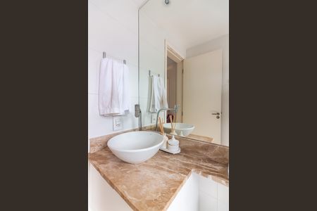 Apartamento à venda com 49m², 2 quartos e 1 vaga Apartamento à venda com 49m², 2 quartos e 1 vagaBanheiro