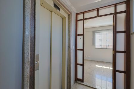 Apartamento para alugar com 135m², 3 quartos e 2 vagas
