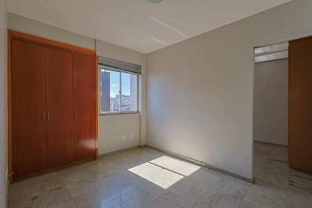 Apartamento para alugar com 135m², 3 quartos e 2 vagas