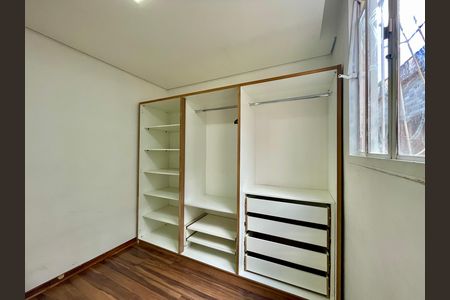 Casa de condomínio à venda com 75m², 2 quartos e 1 vaga
