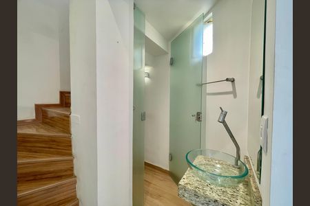 Casa de condomínio à venda com 75m², 2 quartos e 1 vaga