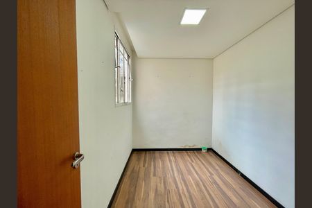Casa de condomínio à venda com 75m², 2 quartos e 1 vaga