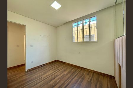 Casa de condomínio à venda com 75m², 2 quartos e 1 vaga