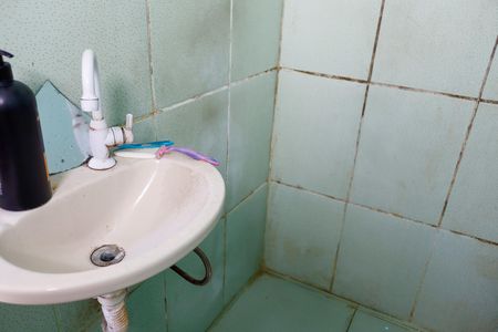 Casa à venda com 160m², 4 quartos e 2 vagas Casa à venda com 160m², 4 quartos e 2 vagasBanheiro
