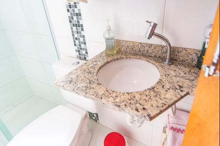 Apartamento à venda com 69m², 2 quartos e 1 vaga Apartamento à venda com 69m², 2 quartos e 1 vagaBanheiro