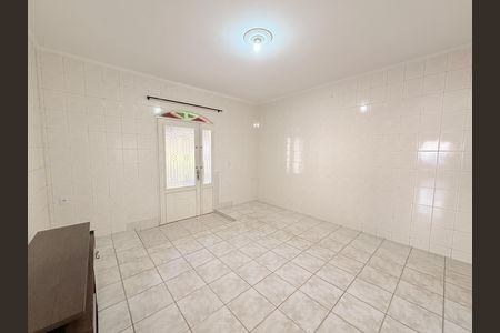 Casa para alugar com 200m², 3 quartos e 2 vagasSala