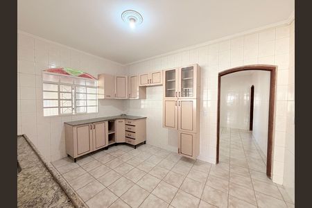 Casa para alugar com 200m², 3 quartos e 2 vagasCozinha
