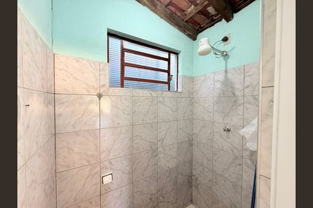 Casa para alugar com 200m², 3 quartos e 2 vagasBanheiro Externo