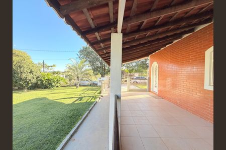 Casa para alugar com 200m², 3 quartos e 2 vagasQuintal com Piscina