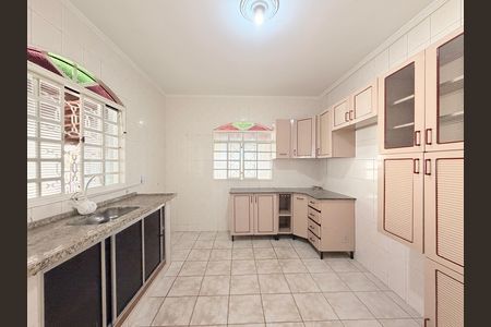 Casa para alugar com 200m², 3 quartos e 2 vagasCozinha