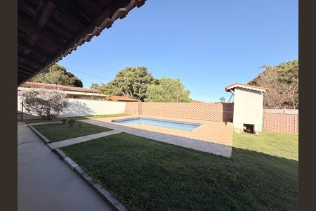 Casa para alugar com 200m², 3 quartos e 2 vagasQuintal com Piscina