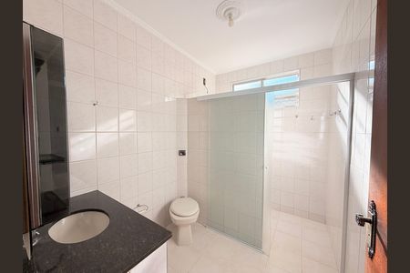 Casa para alugar com 200m², 3 quartos e 2 vagasBanheiro Social