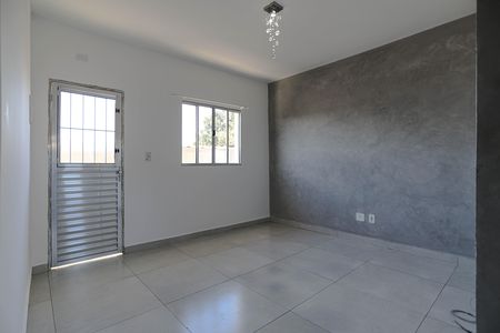 Casa de condomínio para alugar com 80m², 2 quartos e 2 vagas Casa de condomínio para alugar com 80m², 2 quartos e 2 vagasSala