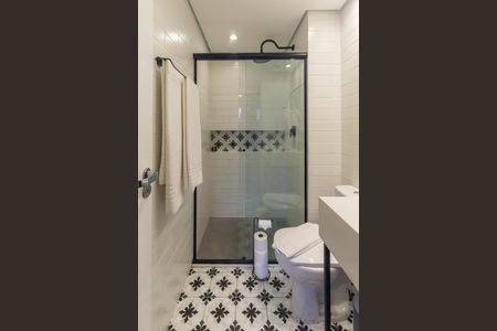 Banheiro de kitnet/studio para alugar com 1 quarto, 24m² em Tatuapé, São Paulo