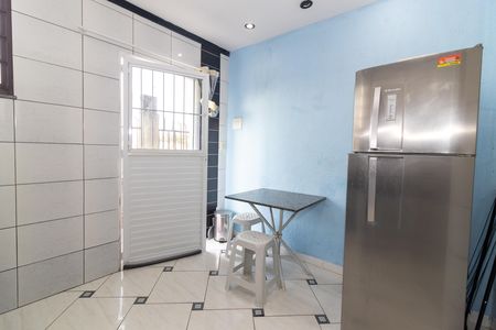 Sala/Cozinha de kitnet/studio para alugar com 1 quarto, 25m² em Bangu, Rio de Janeiro