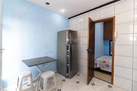 Sala/Cozinha de kitnet/studio para alugar com 1 quarto, 25m² em Bangu, Rio de Janeiro