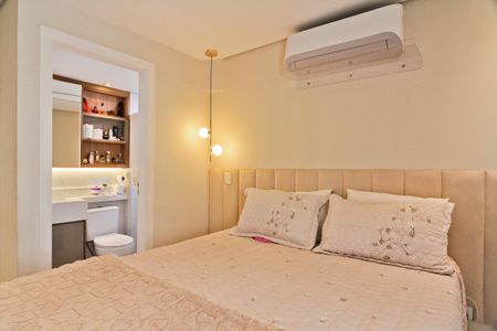 Apartamento à venda com 131m², 3 quartos e 2 vagas Apartamento à venda com 131m², 3 quartos e 2 vagasSuíte