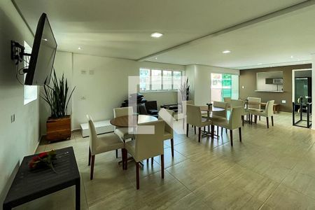 Apartamento à venda com 131m², 3 quartos e 2 vagas Apartamento à venda com 131m², 3 quartos e 2 vagasÁrea comum - Salão de festas