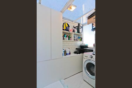 Apartamento à venda com 131m², 3 quartos e 2 vagas Apartamento à venda com 131m², 3 quartos e 2 vagasÁrea de Serviço