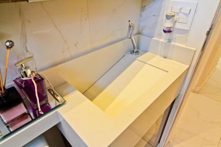 Apartamento à venda com 131m², 3 quartos e 2 vagas Apartamento à venda com 131m², 3 quartos e 2 vagasBanheiro