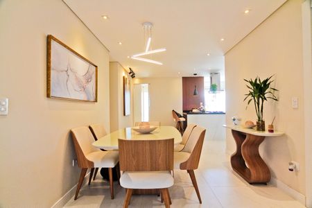 Apartamento à venda com 131m², 3 quartos e 2 vagas Apartamento à venda com 131m², 3 quartos e 2 vagasSala