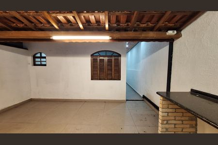 Casa à venda com 150m², 2 quartos e 2 vagas