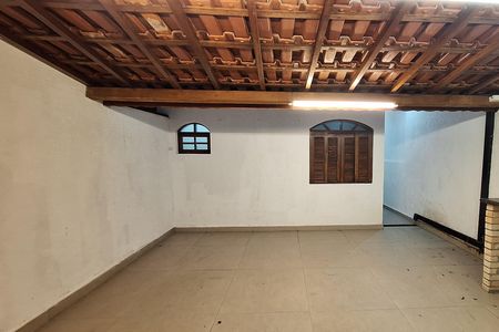 Casa à venda com 150m², 2 quartos e 2 vagas