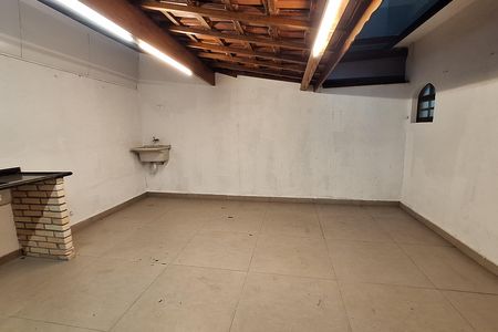 Casa à venda com 150m², 2 quartos e 2 vagas