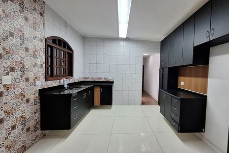 Casa à venda com 150m², 2 quartos e 2 vagas