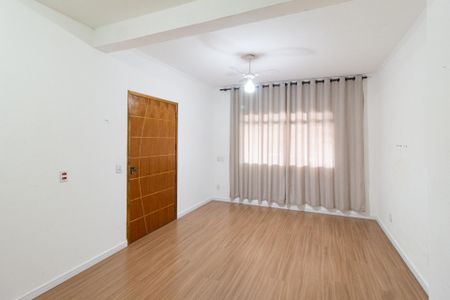 Casa para alugar com 40m², 1 quarto e sem vaga