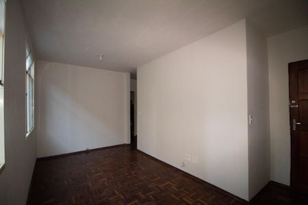Sala de Estar de apartamento à venda com 2 quartos, 55m² em Carlos Prates, Belo Horizonte