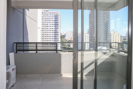 Studio para alugar com 30m², 1 quarto e sem vaga Studio para alugar com 30m², 1 quarto e sem vagaSacada