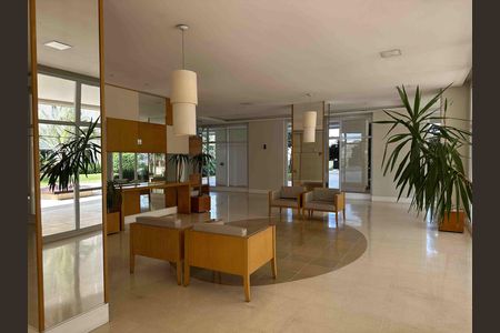 Apartamento para alugar com 144m², 2 quartos e 2 vagas Apartamento para alugar com 144m², 2 quartos e 2 vagasÁrea Comum - Hall