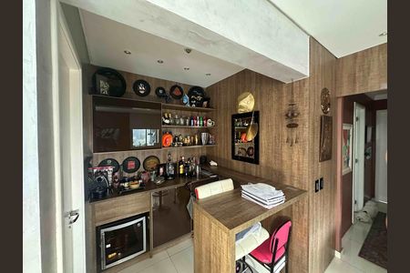 Apartamento para alugar com 144m², 2 quartos e 2 vagas Apartamento para alugar com 144m², 2 quartos e 2 vagasBar