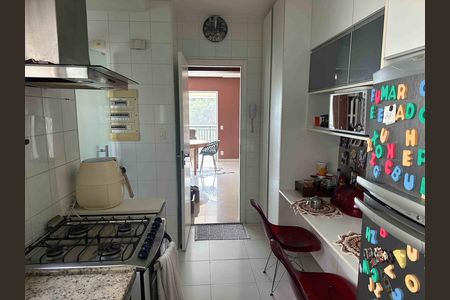 Apartamento para alugar com 144m², 2 quartos e 2 vagas Apartamento para alugar com 144m², 2 quartos e 2 vagasCozinha