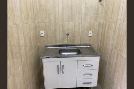 Cozinha de casa para alugar com 1 quarto, 25m² em Cidade Nova, Rio de Janeiro