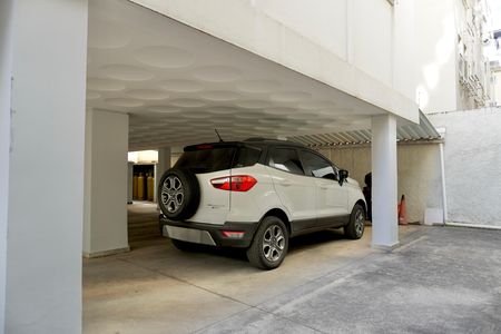 Apartamento à venda com 170m², 4 quartos e 2 vagas Apartamento à venda com 170m², 4 quartos e 2 vagasGaragem (1 vaga e cabem 2 carros)