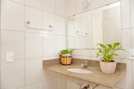 Apartamento à venda com 170m², 4 quartos e 2 vagas Apartamento à venda com 170m², 4 quartos e 2 vagasBanheiro (cobertura)