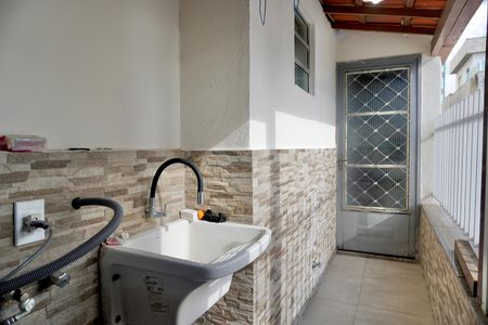 Apartamento à venda com 170m², 4 quartos e 2 vagas Apartamento à venda com 170m², 4 quartos e 2 vagasÁrea da Cobertura - Área de Serviço