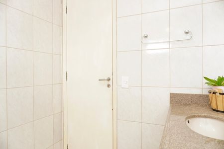 Apartamento à venda com 170m², 4 quartos e 2 vagas Apartamento à venda com 170m², 4 quartos e 2 vagasBanheiro (cobertura)
