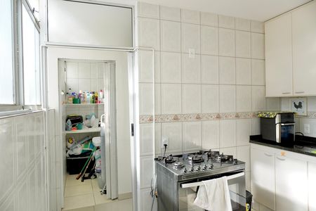 Apartamento à venda com 170m², 4 quartos e 2 vagas Apartamento à venda com 170m², 4 quartos e 2 vagasCozinha