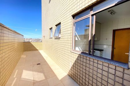 Apartamento à venda com 161m², 3 quartos e 2 vagas Apartamento à venda com 161m², 3 quartos e 2 vagasVaranda de Serviço