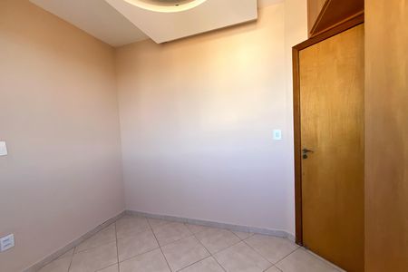Apartamento à venda com 161m², 3 quartos e 2 vagas Apartamento à venda com 161m², 3 quartos e 2 vagasQuarto 2