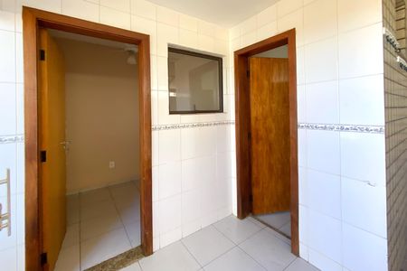 Apartamento à venda com 161m², 3 quartos e 2 vagas Apartamento à venda com 161m², 3 quartos e 2 vagasÁrea de Serviço