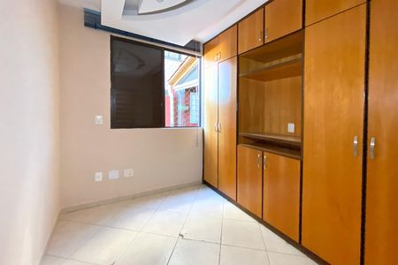 Apartamento à venda com 161m², 3 quartos e 2 vagas Apartamento à venda com 161m², 3 quartos e 2 vagasQuarto 3