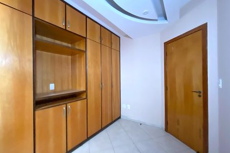 Apartamento à venda com 161m², 3 quartos e 2 vagas Apartamento à venda com 161m², 3 quartos e 2 vagasQuarto 3