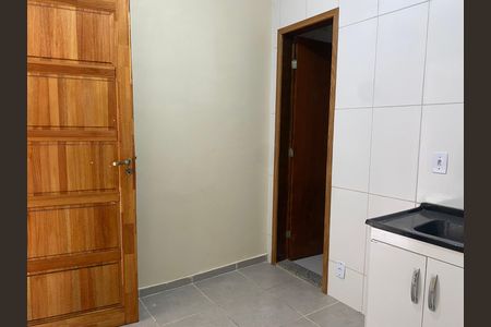 Cozinha de casa para alugar com 1 quarto, 25m² em Cidade Nova, Rio de Janeiro